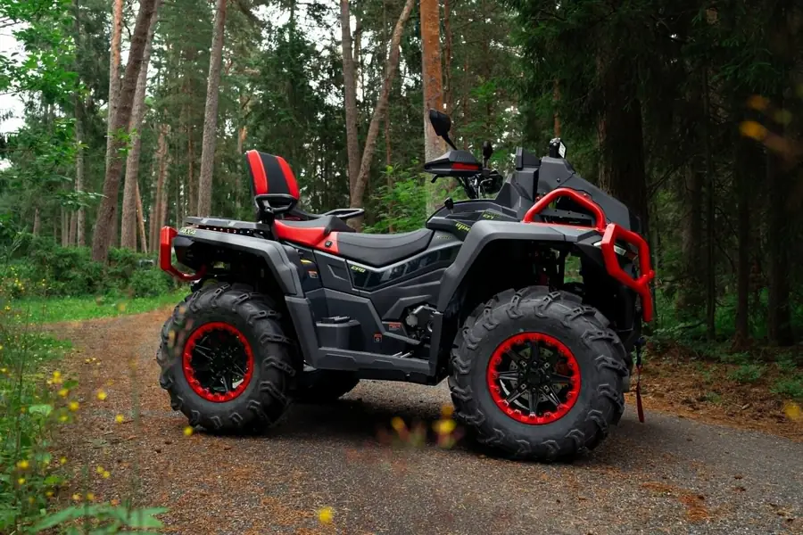 UPMOTO TCROSSER X 1000L MUD PRO metsätiellä